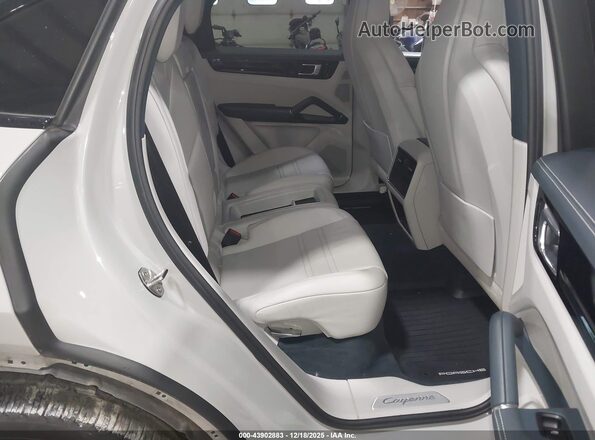 WP1BA2AY8LDA46810 2020 PORSCHE CAYENNE Gray VIN კოდის სტიკერის ხედი