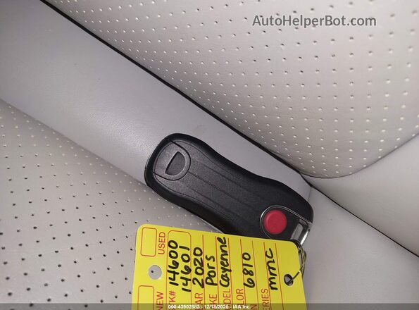 WP1BA2AY8LDA46810 2020 PORSCHE CAYENNE Gray წინა პანელის ხედი