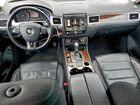2016 Volkswagen Touareg Sport Черный vin: WVGEF9BP2GD012331