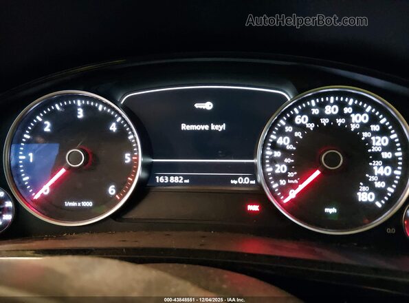 WVGEP9BP3GD001450 2016 VOLKSWAGEN TOUAREG Серый Вид задних сидений