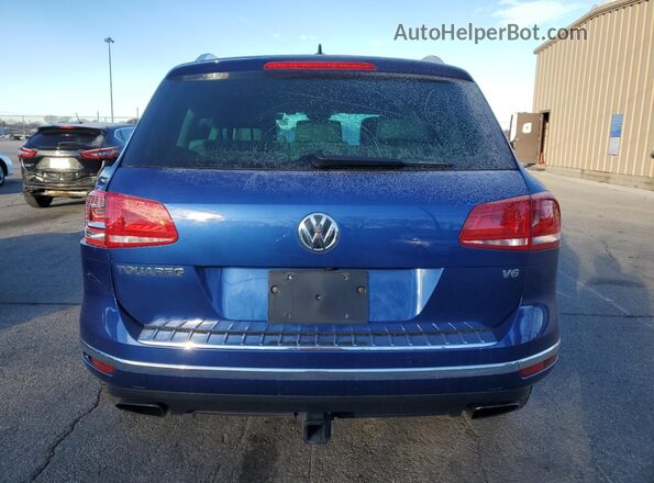 WVGGF7BP4HD004679 2017 VOLKSWAGEN TOUAREG Синий Вид сзади