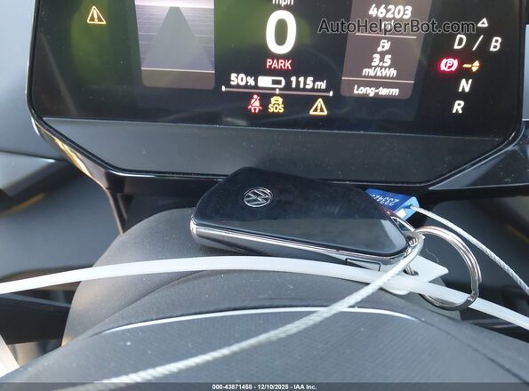 WVGRMPE2XNP067228 2022 VOLKSWAGEN ID.4 Серебряный Вид панели приборов