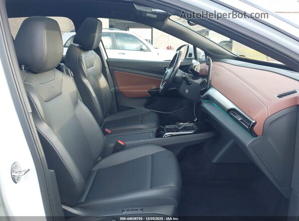 WVGUNPE26NP043399 2022 VOLKSWAGEN ID.4 White Widok wnętrza z przodu