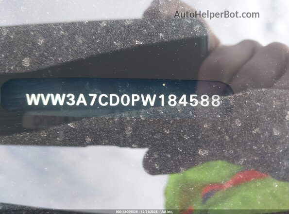 WVW3A7CD0PW184588 2023 VOLKSWAGEN GOLF Черный Вид подкапотного пространства