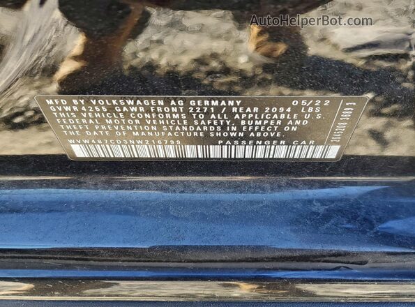 WVW487CD3NW216799 2022 VOLKSWAGEN GTI Black ძრავის განყოფილების ხედი