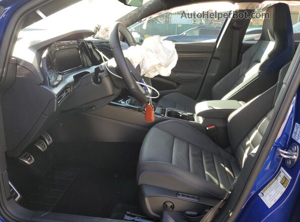 WVWBB7CDXPW192769 2023 VOLKSWAGEN GOLF Синий Вид салона спереди
