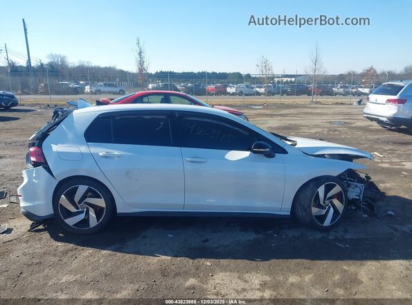 WVWGA7CDXPW168822 2023 VOLKSWAGEN GOLF White Widok wnętrza z tyłu