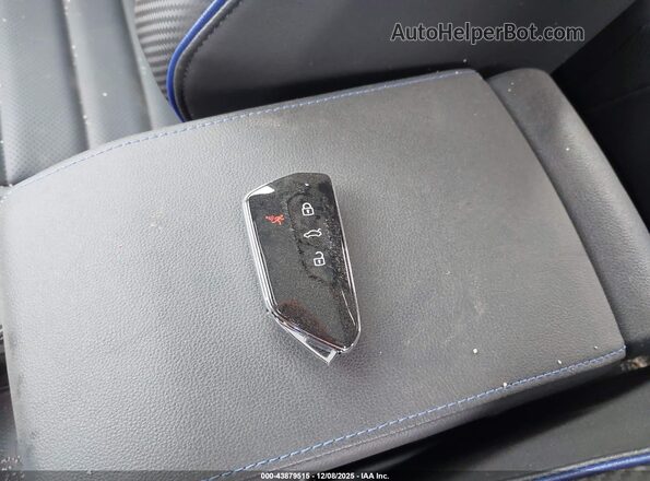 WVWKB7CD6SW246884 2025 VOLKSWAGEN GOLF Blue Dashboard view