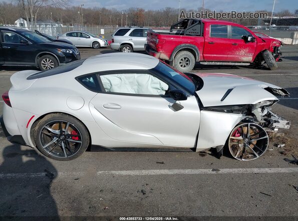 WZ1DB0C01NW050726 2022 TOYOTA GR SUPRA White Вид задньої частини салону
