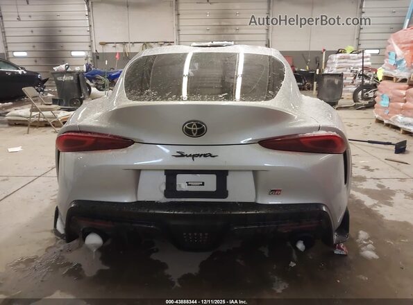 WZ1DB0C03NW051201 2022 TOYOTA GR SUPRA Серебряный 