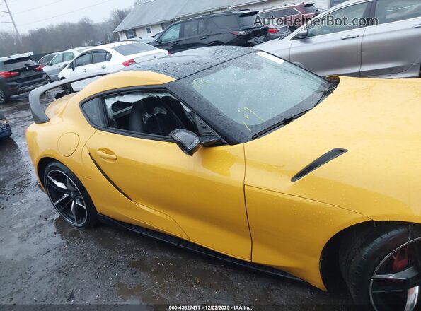 WZ1DB0C06MW040093 2021 TOYOTA GR SUPRA Yellow Widok zestawu wskaźników