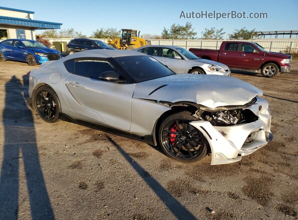 WZ1DB0C07MW042693 2021 TOYOTA SUPRA Серебряный Передняя правая четверть