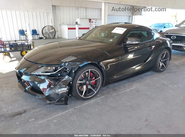 WZ1DB0C08MW039124 2021 TOYOTA GR SUPRA Черный Передняя левая четверть