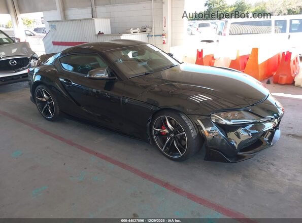 WZ1DB0C08MW039124 2021 TOYOTA GR SUPRA Черный Передняя правая четверть