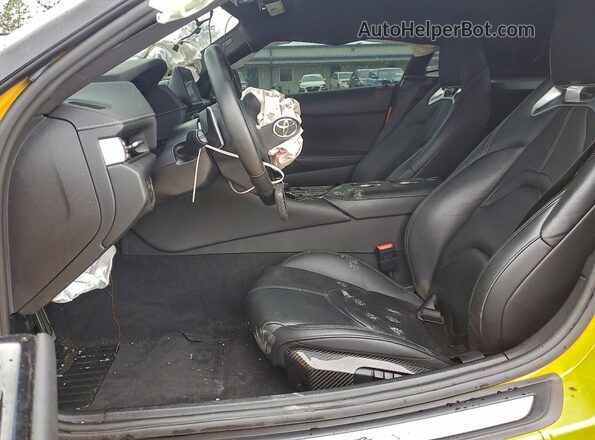 WZ1DB0C09MW043280 2021 TOYOTA SUPRA Желтый Вид салона спереди