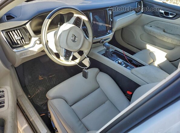 YV1102EL4L2354576 2020 VOLVO V60 Белый Вид панели приборов