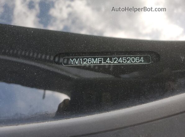 YV126MFL4J2452064 2018 VOLVO S60 Silver Widok komory silnika