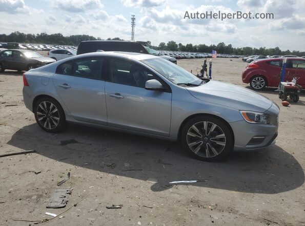 YV126MFL4J2452064 2018 VOLVO S60 Silver Przód prawy