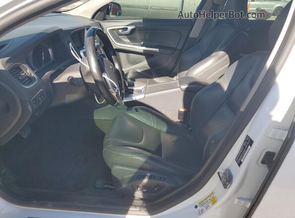 YV140MTL2H2431691 2017 VOLVO S60 Белый Вид салона спереди