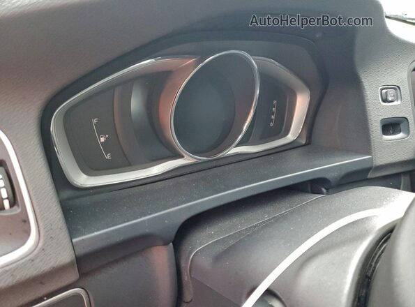 YV1902TS5G2393566 2016 VOLVO S60 White ხელსაწყოთა პანელის ხედი