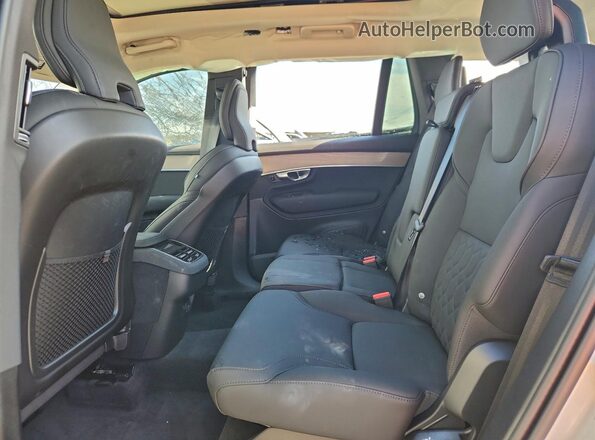 YV4062PB7S1372799 2025 VOLVO XC90 White Widok wnętrza z tyłu