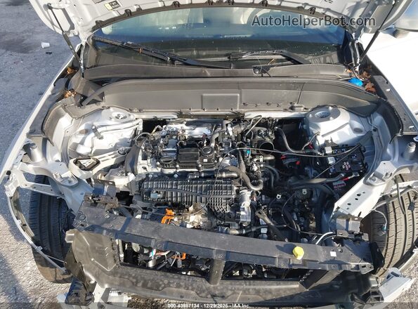 YV4062PE5S1291682 2025 VOLVO XC90 Silver Widok z tyłu