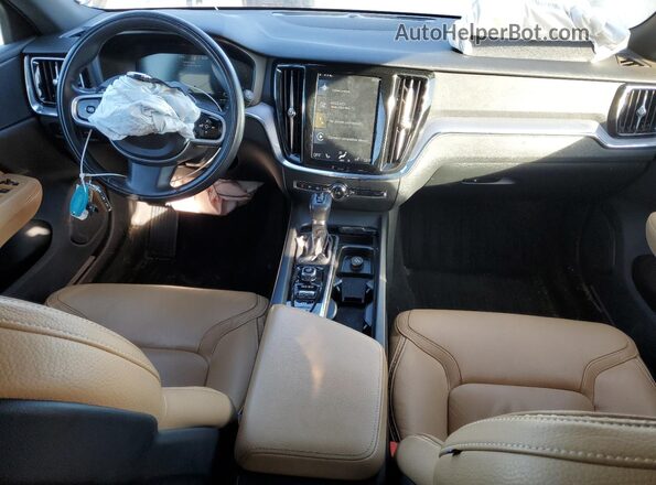 YV4102WK4L1047360 2020 VOLVO V60 Black Vista del salpicadero