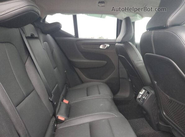 YV4162UK4M2515830 2021 VOLVO XC40 Black Rear interior view