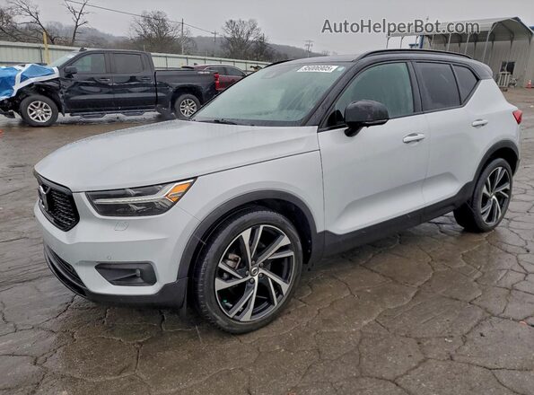 YV4162UM3M2467416 2021 VOLVO XC40 White Front left