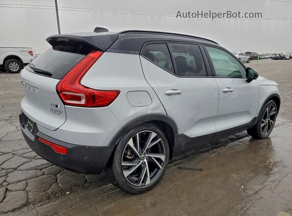 YV4162UM3M2467416 2021 VOLVO XC40 White Rear right