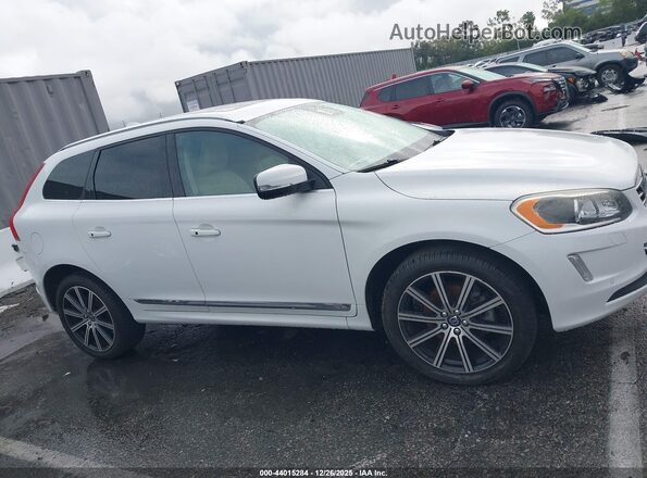 YV440MDM0G2887908 2016 VOLVO XC60 Белый Вид задней части салона