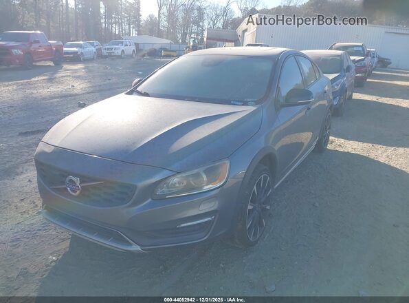 YV4612UM3G2000585 2016 VOLVO S60 CROSS COUNTRY Gray წინა მარცხენა ხედი სამი მეოთხედიდან