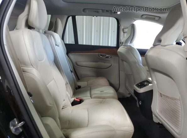 YV4A22PL1K1505923 2019 VOLVO XC90 Black Widok tylnych siedzeń