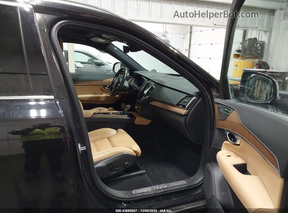 YV4A22PL3K1484119 2019 VOLVO XC90 Черный Вид салона спереди