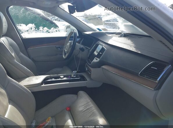 YV4BC0PL6H1130965 2017 VOLVO XC90 HYBRID White Widok wnętrza z przodu
