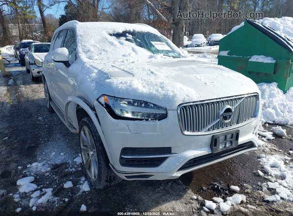 YV4BC0PL6H1130965 2017 VOLVO XC90 HYBRID White Widok z przodu