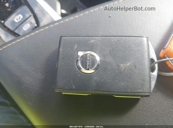 YV4BK0DP7N1941339 2022 VOLVO XC60 RECHARGE PLUG-IN HYBRID Gray Vista del salpicadero