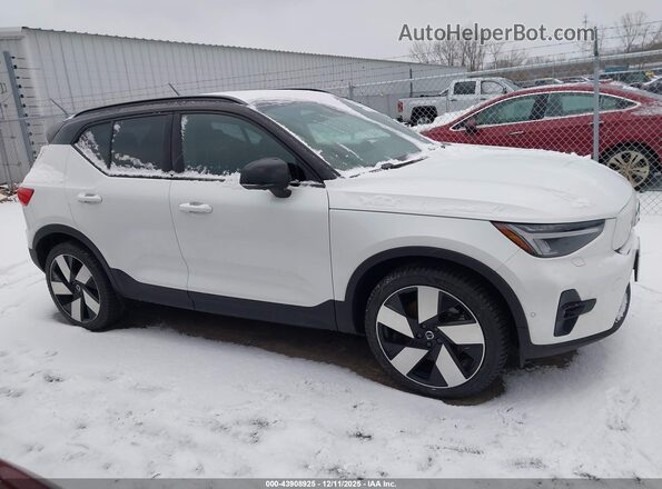YV4ED3UM3P2002278 2023 VOLVO XC40 RECHARGE PURE ELECTRIC White უკანა სალონის ხედი