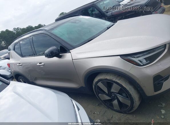 YV4ED3UW2P2070931 2023 VOLVO XC40 RECHARGE PURE ELECTRIC Бежевый Вид задней части салона