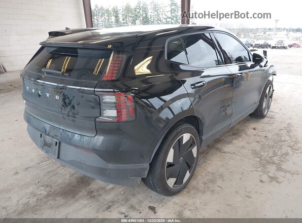 YV4EK3ZL1SS157023 2025 VOLVO EX30 Черный Задняя правая четверть