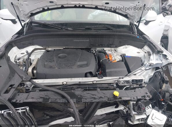 YV4H600A9P1925386 2023 VOLVO XC90 RECHARGE PLUG-IN HYBRID White Widok z tyłu