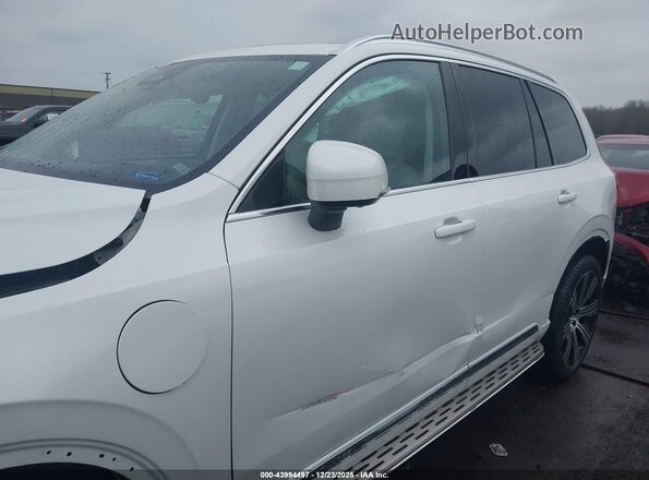YV4H600A9P1925386 2023 VOLVO XC90 RECHARGE PLUG-IN HYBRID White Widok wnętrza z tyłu
