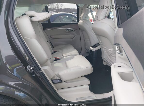 YV4H60CE2R1236114 2024 VOLVO XC90 RECHARGE PLUG-IN HYBRID Gray Widok naklejki z numerem VIN