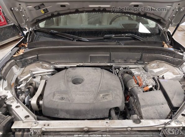 YV4H60CL7N1841206 2022 VOLVO XC90 RECHARGE PLUG-IN HYBRID Серебряный Вид сзади