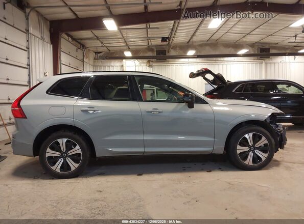 YV4H60DL8R1831532 2024 VOLVO XC60 RECHARGE PLUG-IN HYBRID Silver Widok wnętrza 360 stopni