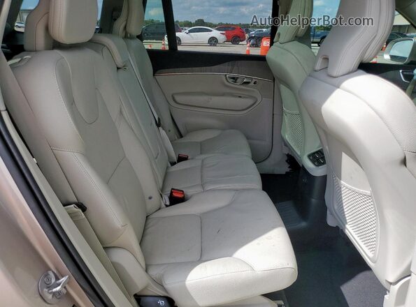 YV4H60PEXS1302327 2025 VOLVO XC90 Cream Vista interior trasera