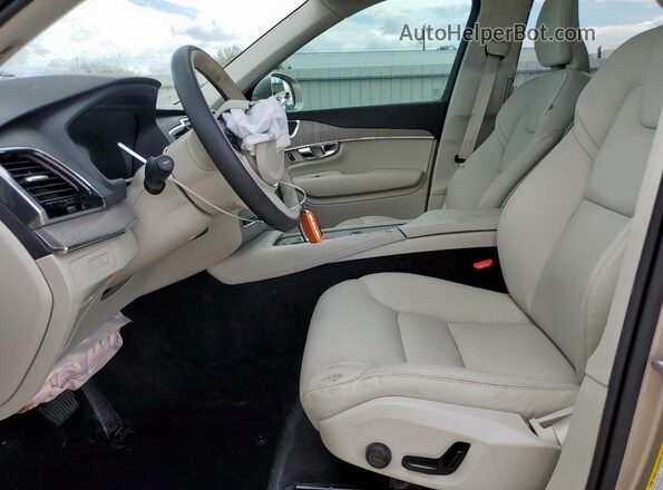 YV4H60PEXS1302327 2025 VOLVO XC90 Cream Vista interior delantera