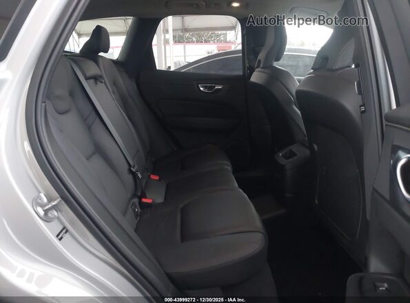 YV4H60RC0S1007619 2025 VOLVO XC60 PLUG-IN HYBRID Серый Вид наклейки с VIN-кодом
