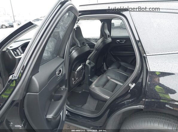 YV4H60RM9S1147516 2025 VOLVO XC60 PLUG-IN HYBRID Черный Вид наклейки с VIN-кодом