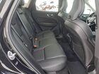 2022 Volvo Xc60 B5 Momentum Черный vin: YV4L12RK5N1086236